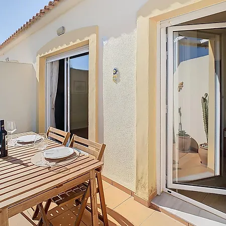 Appartement Two-bedroom Penthouse Next To The Sea *